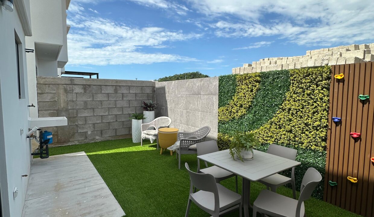 WhatsApp Image 2025-10-10 at 11.57.51 AM (2)