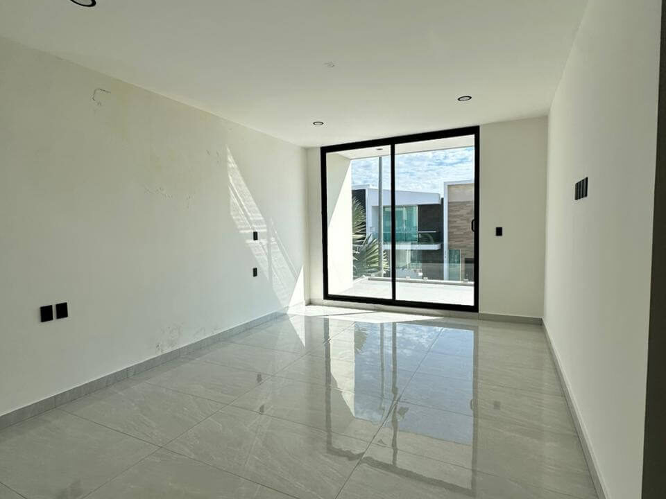 WhatsApp Image 2026-02-10 at 12.25.23 PM